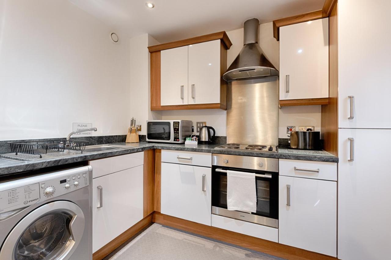 Parking, Balcony, Fully Equipped Kitchen Apartment Swansea Exterior photo