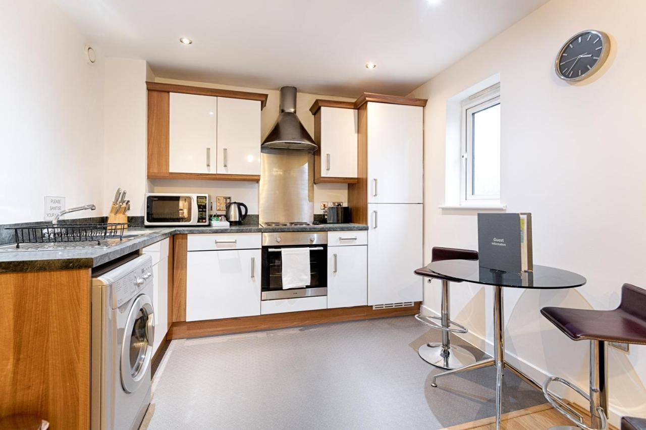 Parking, Balcony, Fully Equipped Kitchen Apartment Swansea Exterior photo